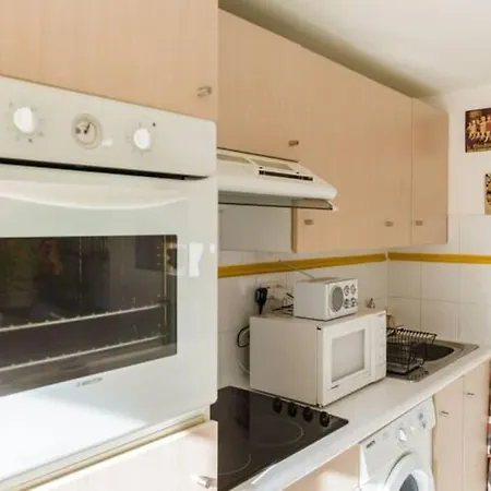 Appartement Heart Of Marais, Quiet Parijs